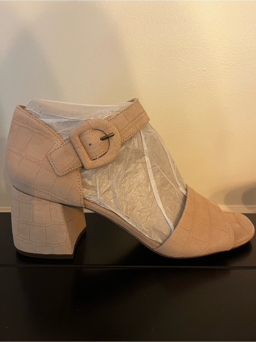 Vionic Chardonnay Block Heel Sandals with Buckle - Picture 5 of 6